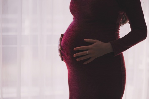 Bacteria passed on in the womb is linked to premature birth and breathing difficulties but could be safely treated with antibiotics - article image