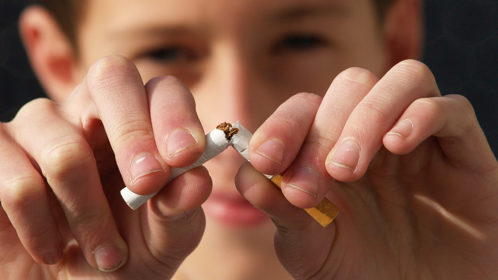 Study shows increases in smoking and vaping in Irish teens - article image