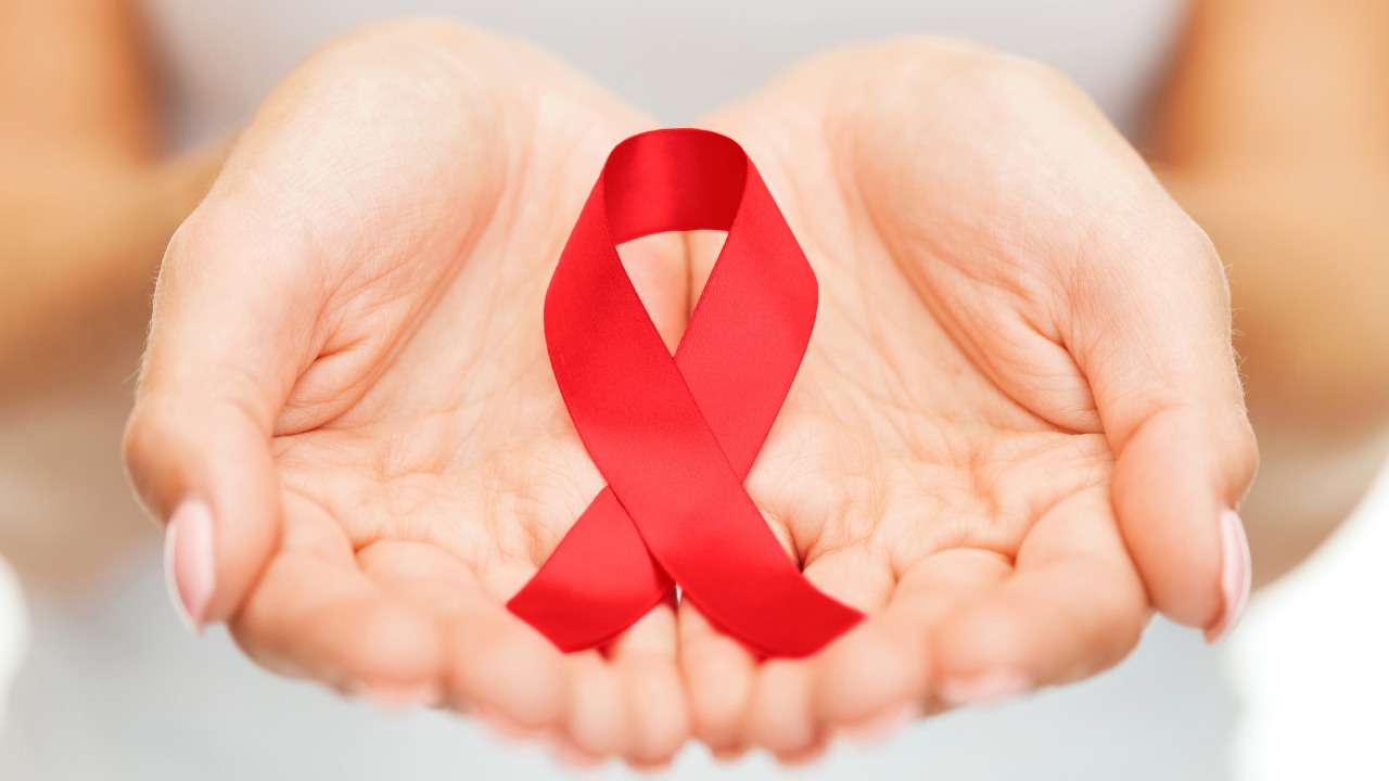 On World AIDS Day, COVID-19 Vaccines Are Critical - article image