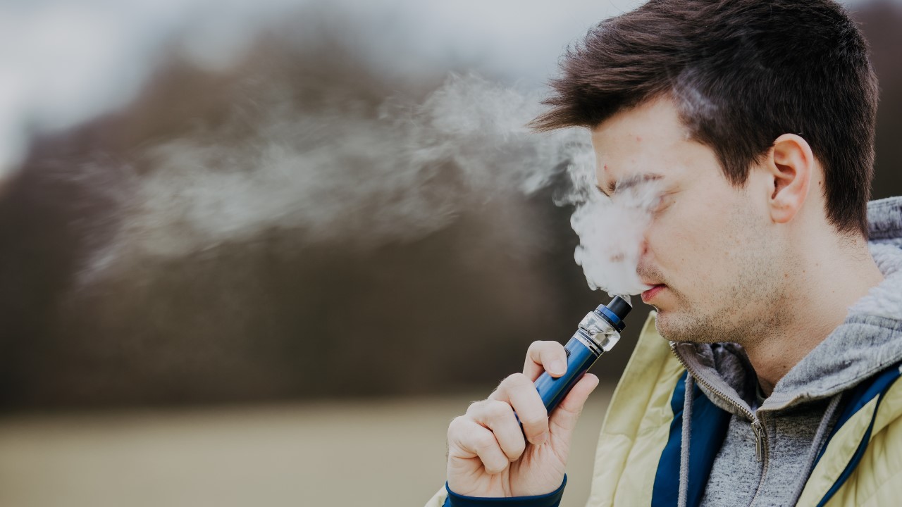 Teenagers more likely to vape if their parents smoke - ERS - European Respiratory Society