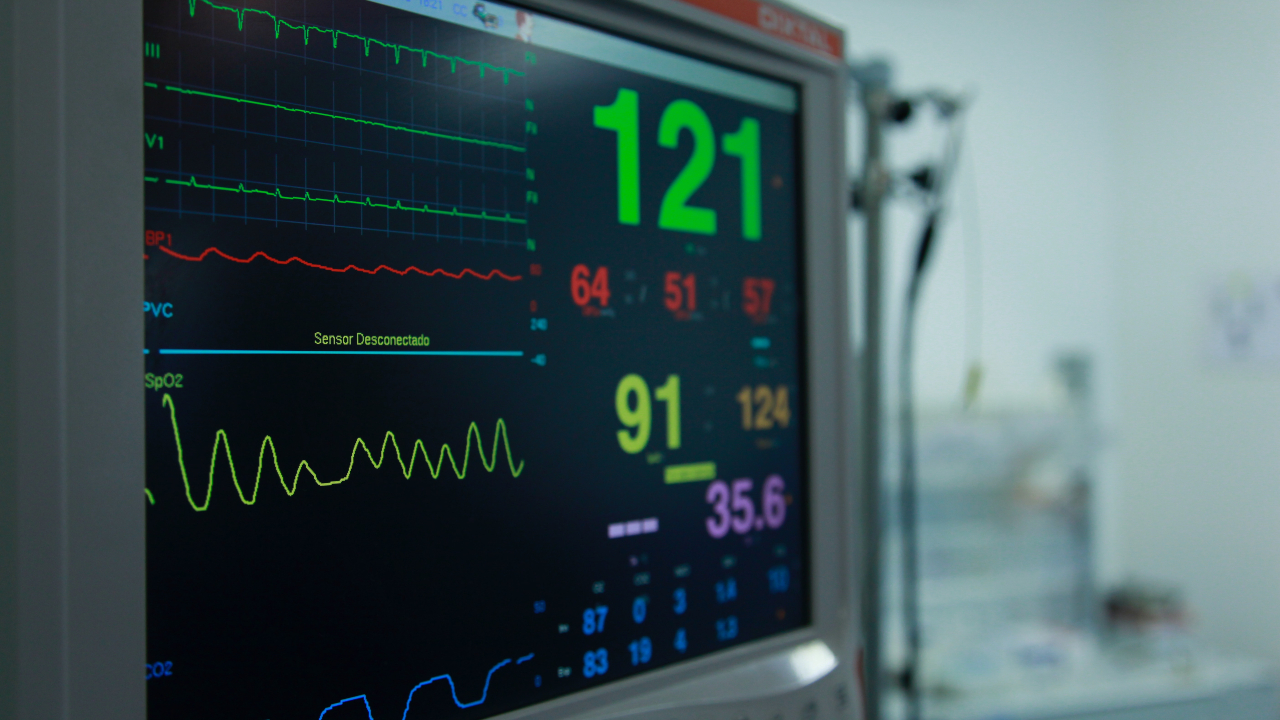 Positive airway pressure adherence, mortality, and cardiovascular events in patients with sleep apnoea - article image