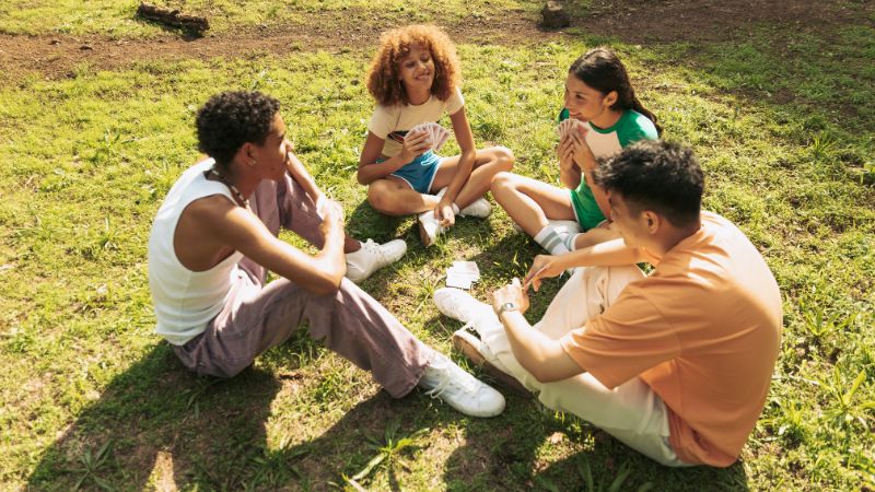 Smoking before the age of 18 increases the risk of developing respiratory symptoms in your 20s - article image
