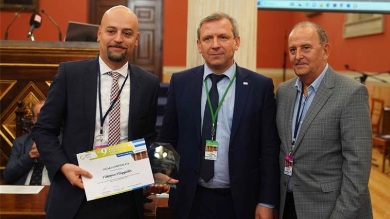 Dr Filippos Filippidis receives award for excellence in tobacco control - article image