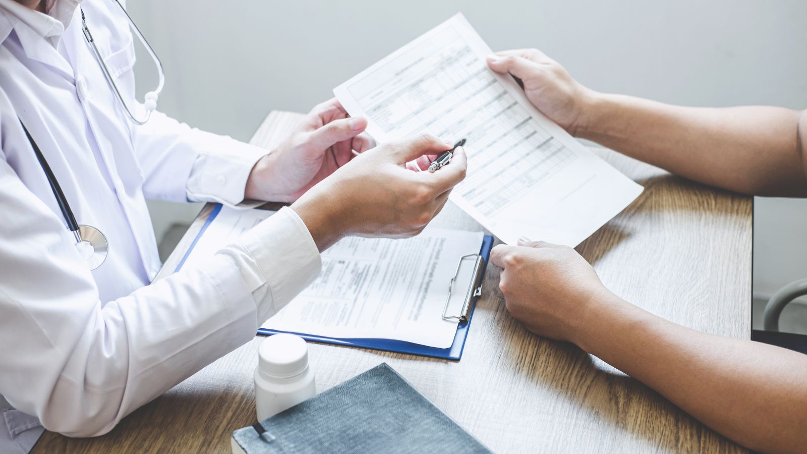 Panel discussion: ATS/ERS/IDSA/CDC Guidelines on treatment of drug-susceptible and drug-resistant tuberculosis - preview image